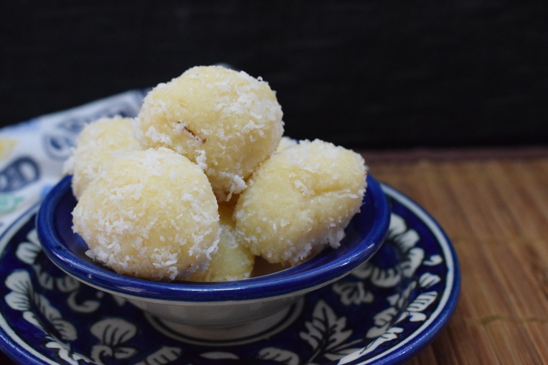 Ladoo with Rasgulla Ladoo with Rasgulla