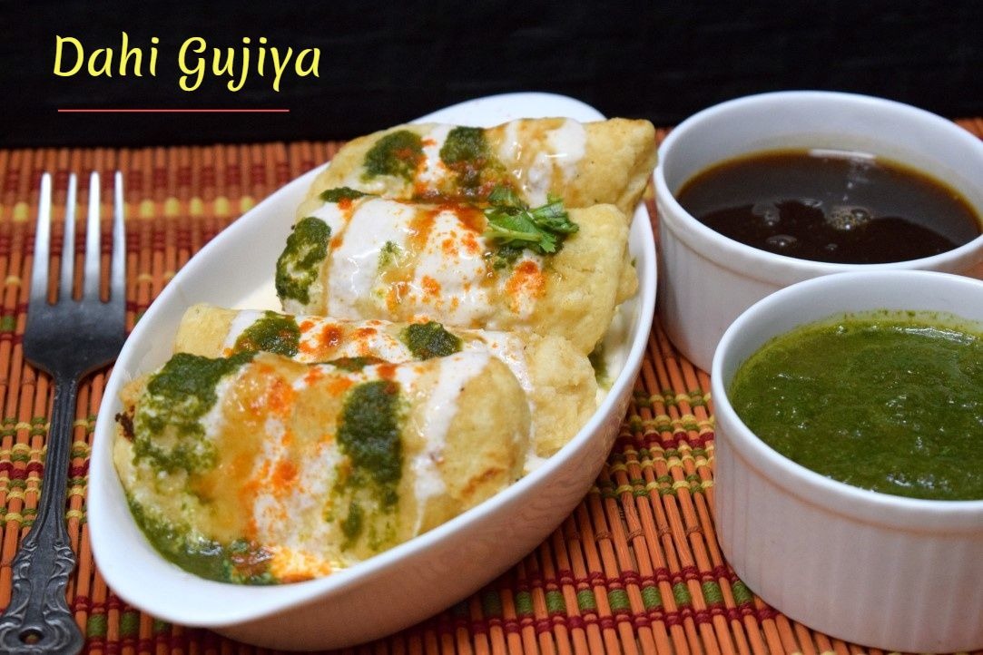 Dahi Gujiya