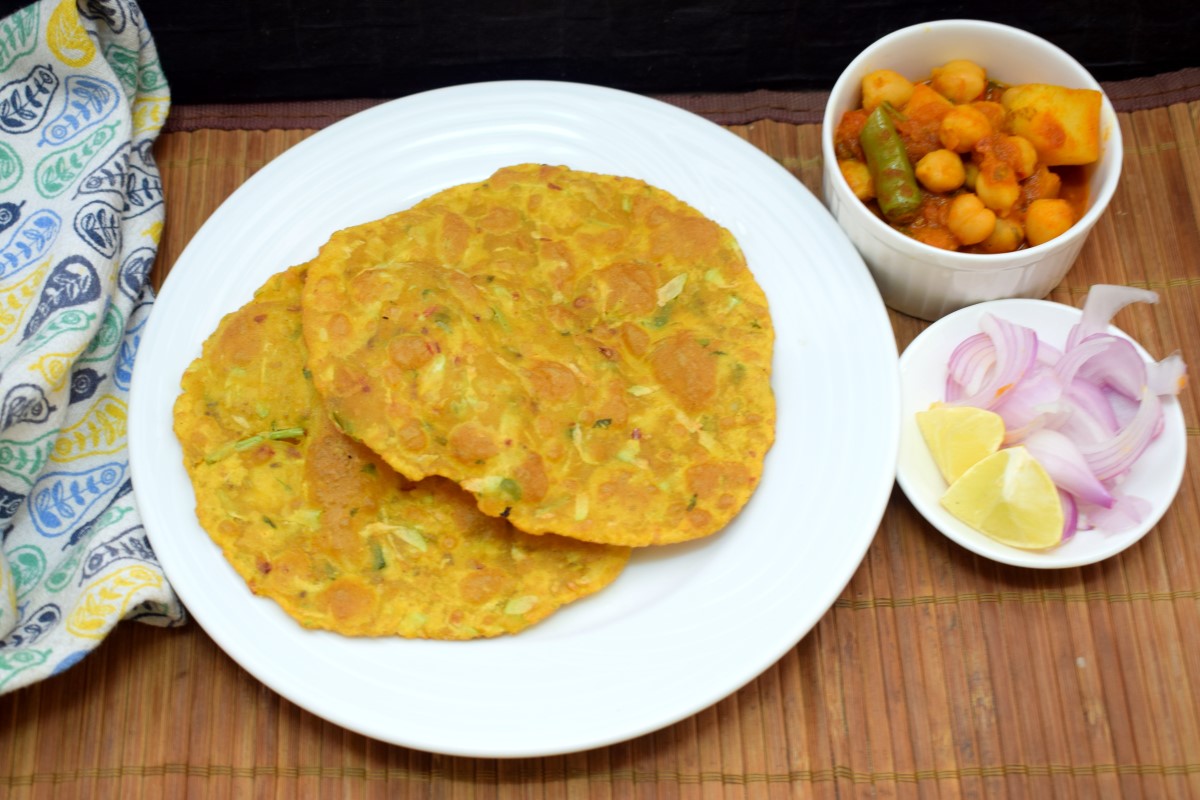 Bottle gourd Poori with Chickpea and Potato Curry